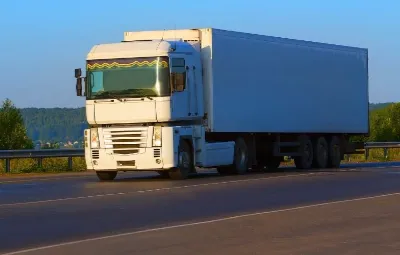 Adana ile Çeşme Arası Öğrenci Eşyası Taşıma